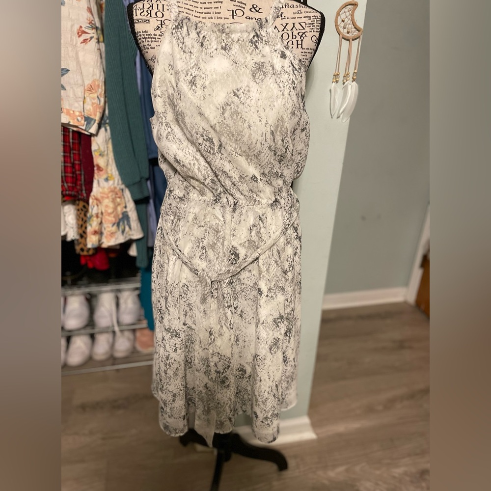 Banana Republic snakes skin dress